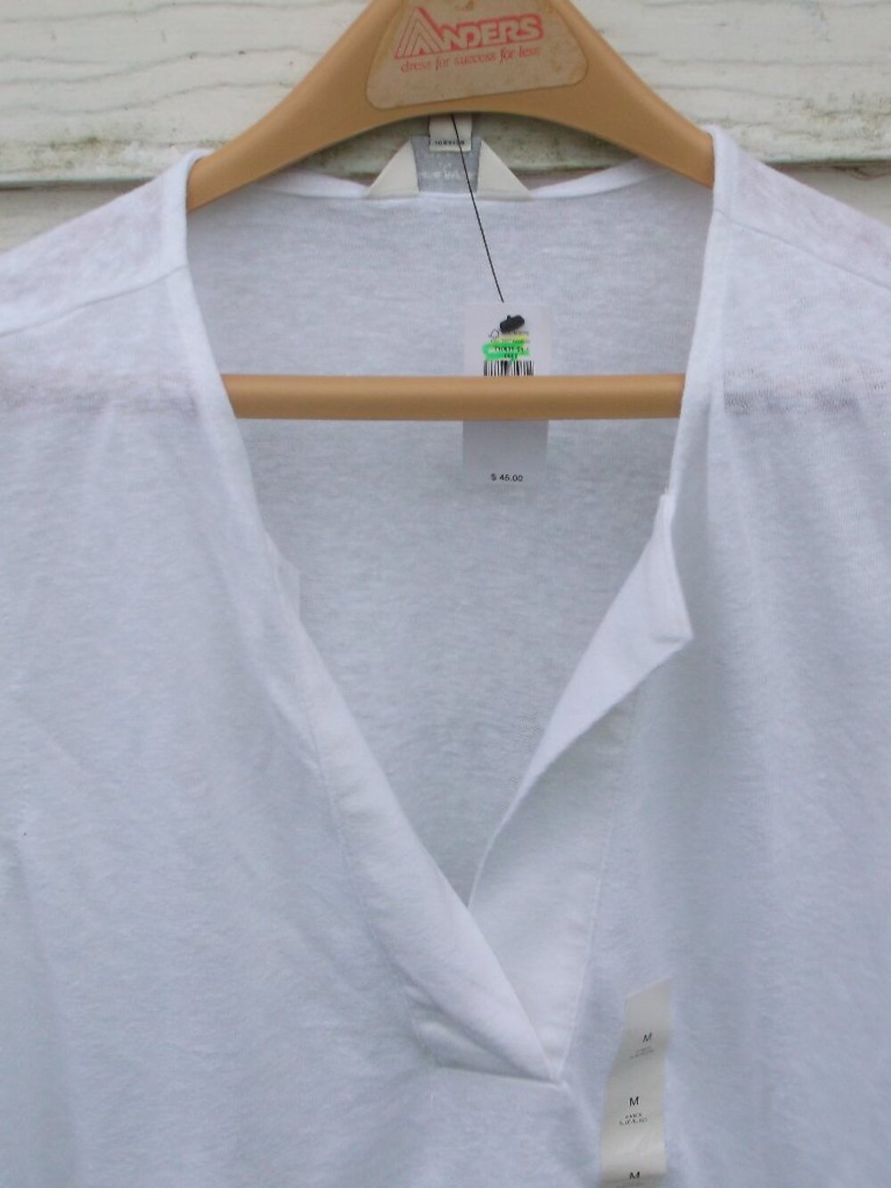 Banana Republic Linen‑Blend Split Neck Sleeveless Top – White – Size M - NWT - Picture 6 of 6